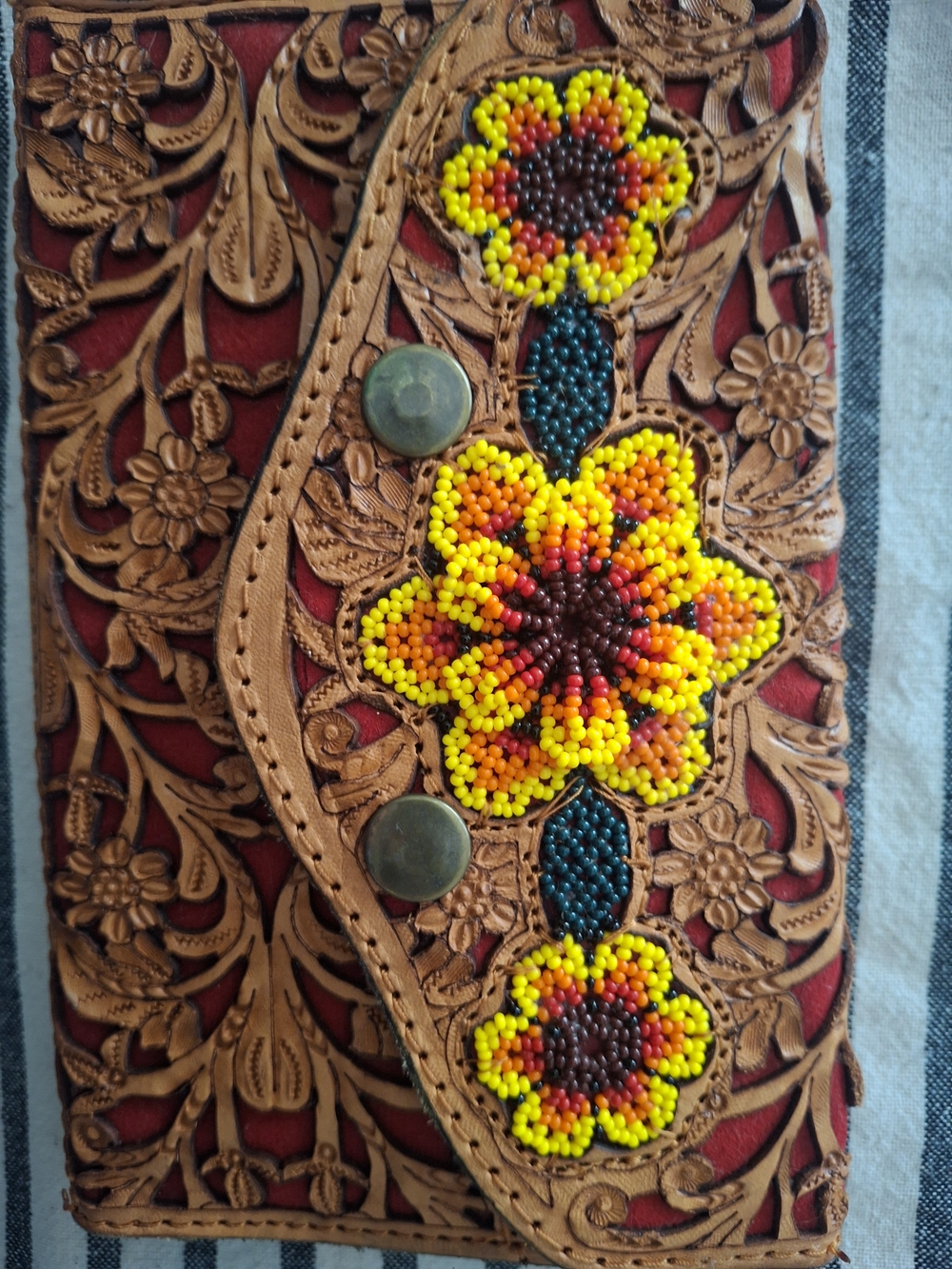 Beaded Floral Tooled Leather Wallet - Red & Tan - Picture 2 of 5